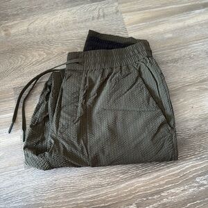 Lululemon Athletica Green Joggers with Tapered Fit
